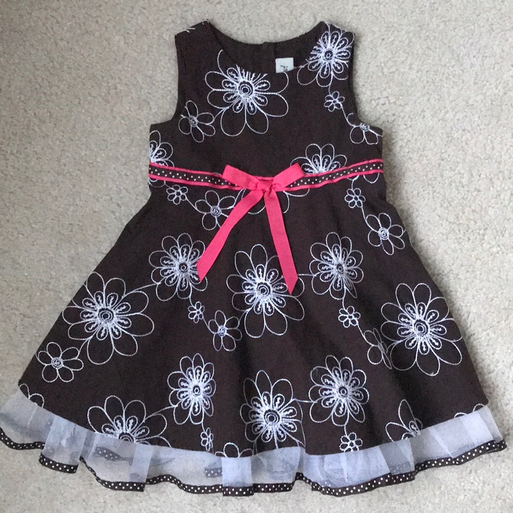 🍭 Dress up the little girl! (2T)